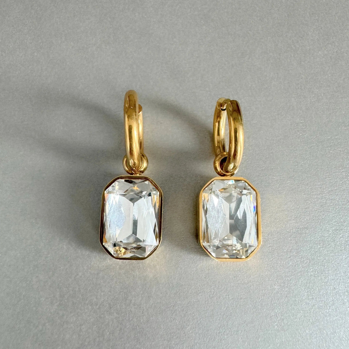 Orecchini Rani Luxe placcati in oro 18k con pietra trasparente