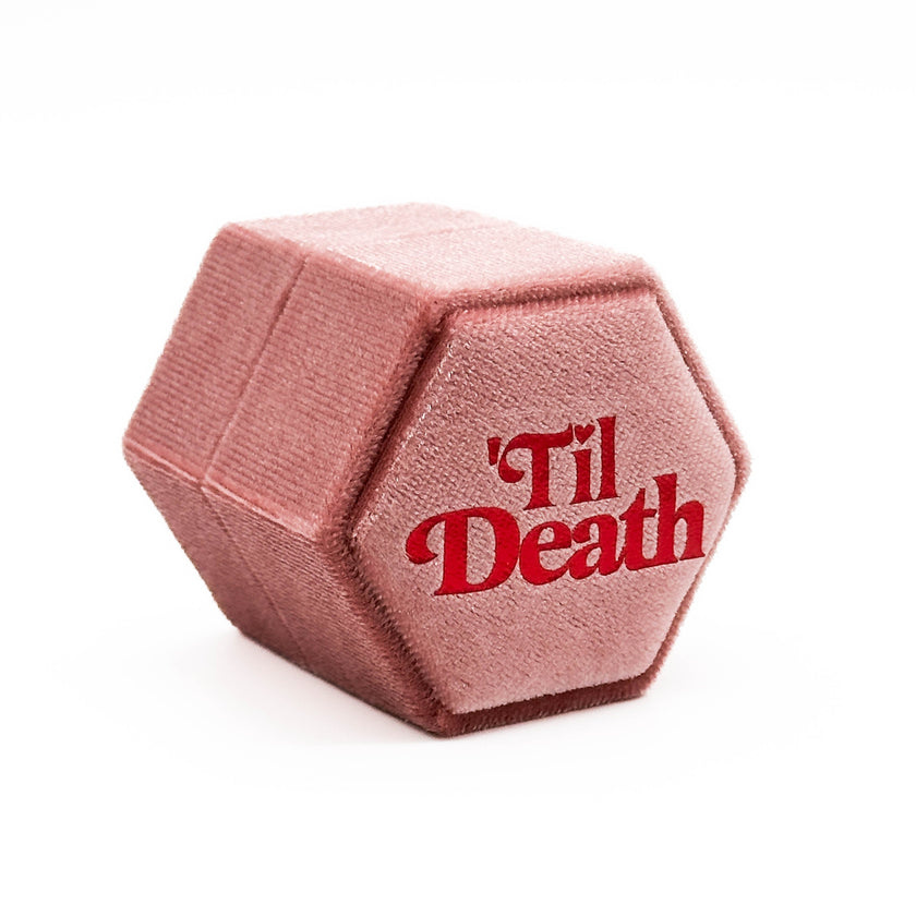 Pink 'Til Death-ringeske til bryllup