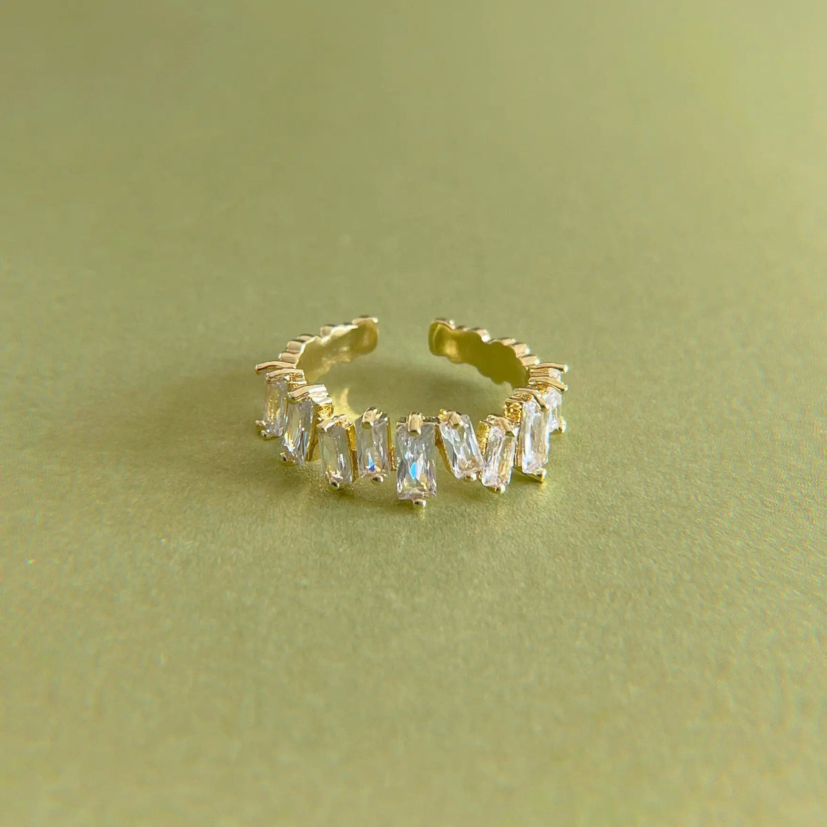Bague Mila Multi White ornée de bijoux