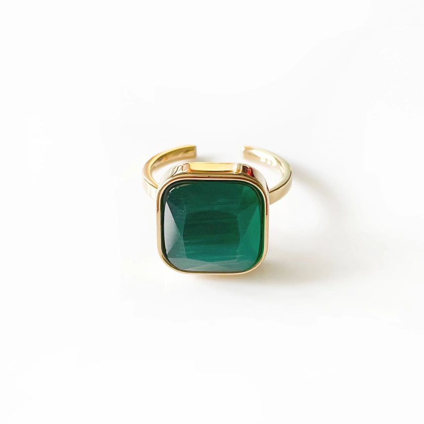 Bague Hestia Luxe plaquée or 18 carats avec émeraude