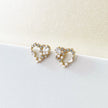 Pendientes Ariana de corazón con corona de joyas