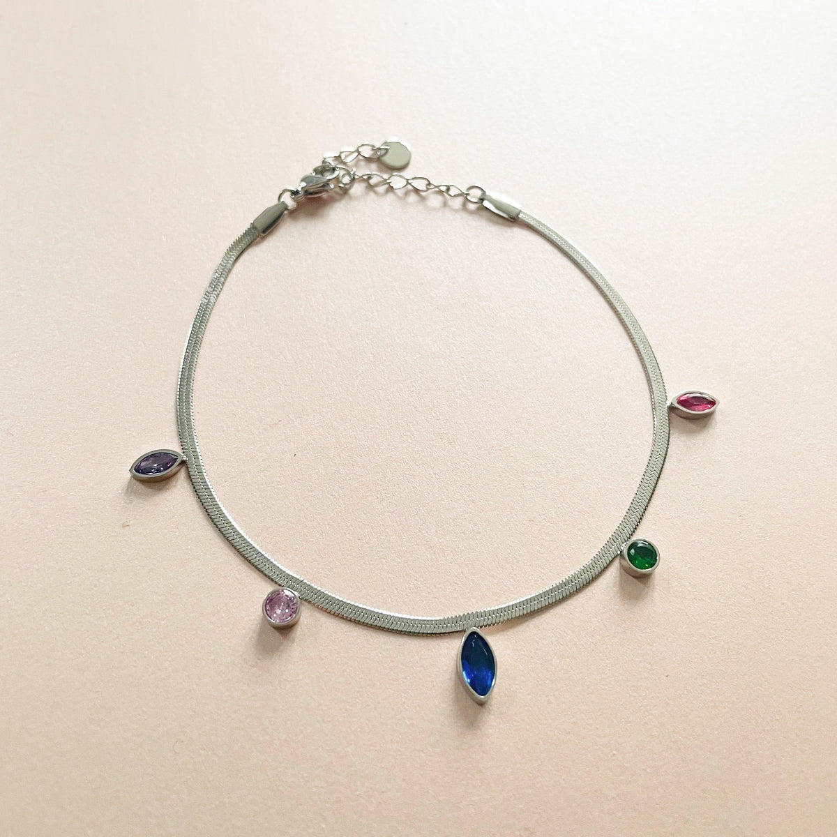 Cavigliera Nala color argento con strass
