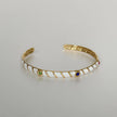 Brazalete Kalinda Luxe Esmaltado Chapado en Oro de 18k