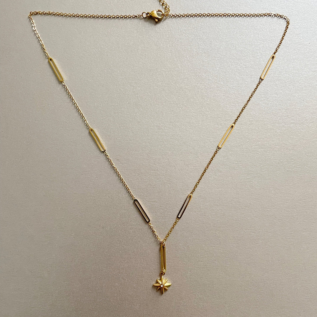 Collana a stella Tara Luxe placcata in oro 18k