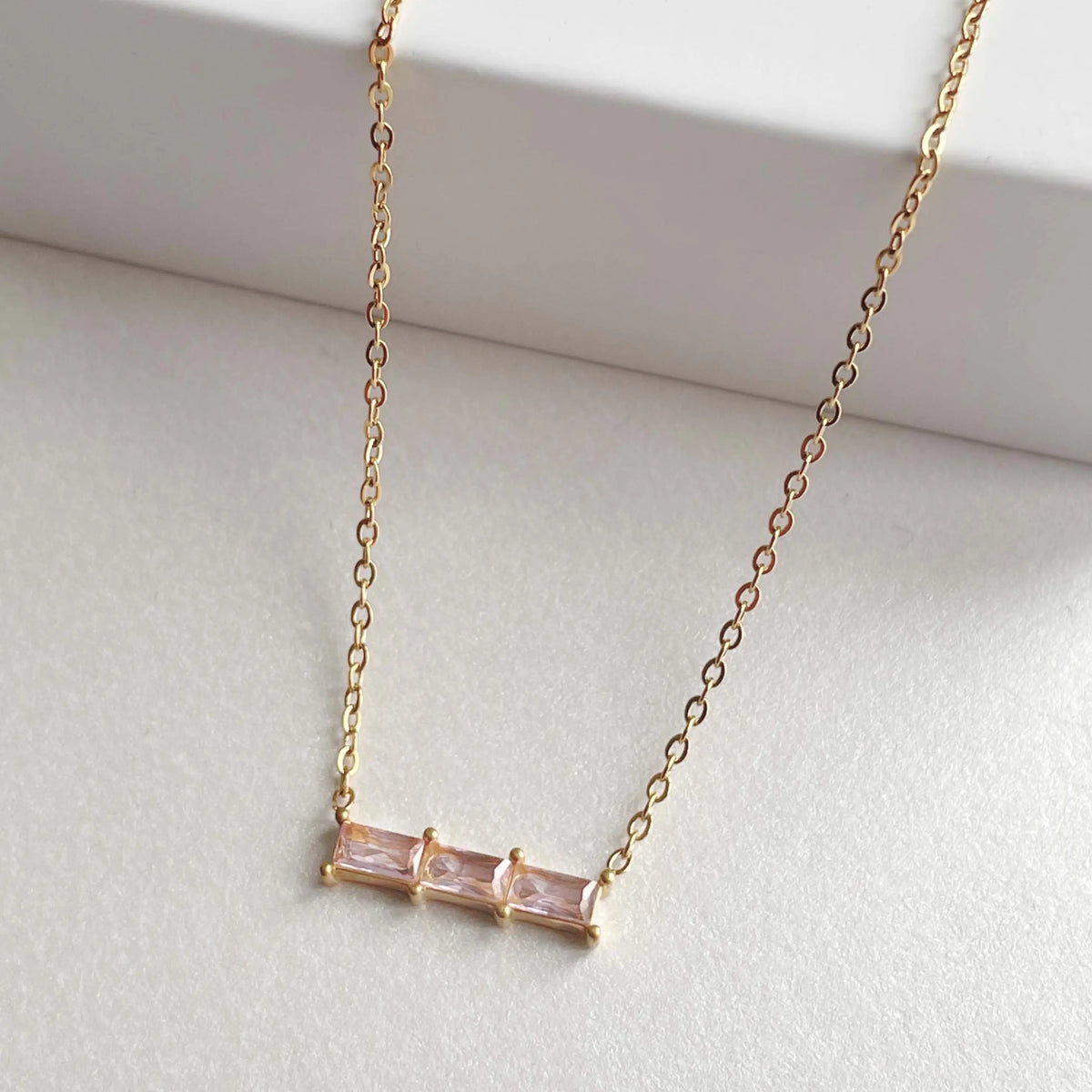 Gia Luxe 18k forgyldt blush halskæde