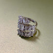 Anillo Mali con joya irregular blanca envolvente