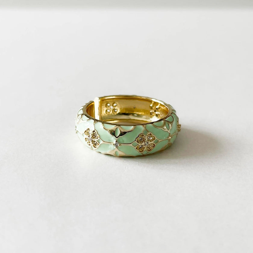 Anillo de esmalte Cleo Mint con gemas