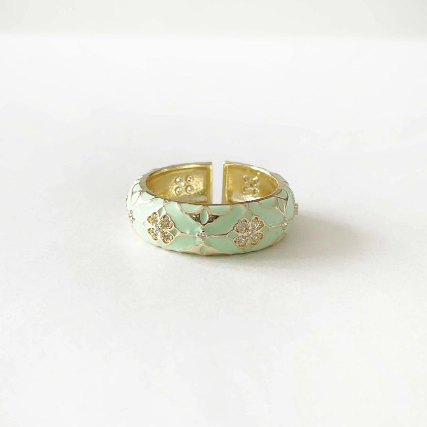 Anillo de esmalte Cleo Mint con gemas