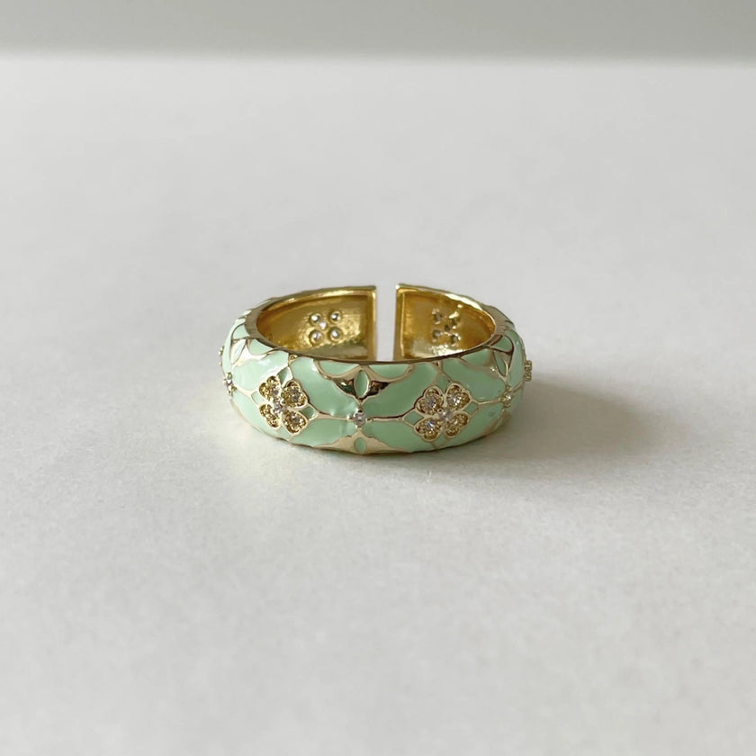 Anillo de esmalte Cleo Mint con gemas