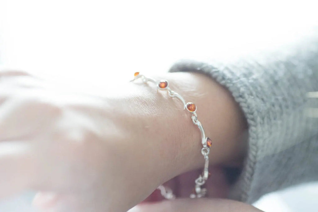 Minimalistisches Cognac-Bernstein-Armband