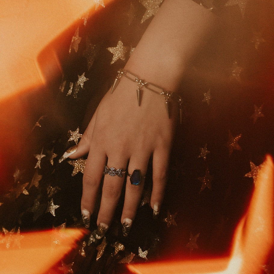 Versuchung Stachelkettenarmband