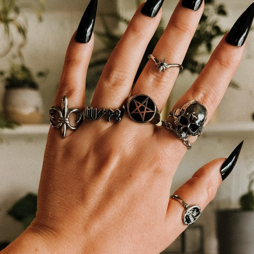 Hel Totenkopfring