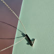 Minimalistische Onyx-T-Bar-Halskette aus Silber