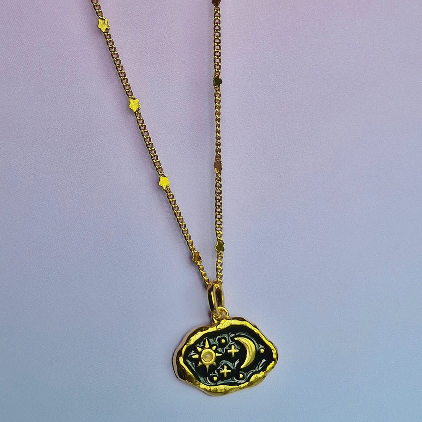 Collana in oro Midnight Scene con quarzo rosa e smalto nero