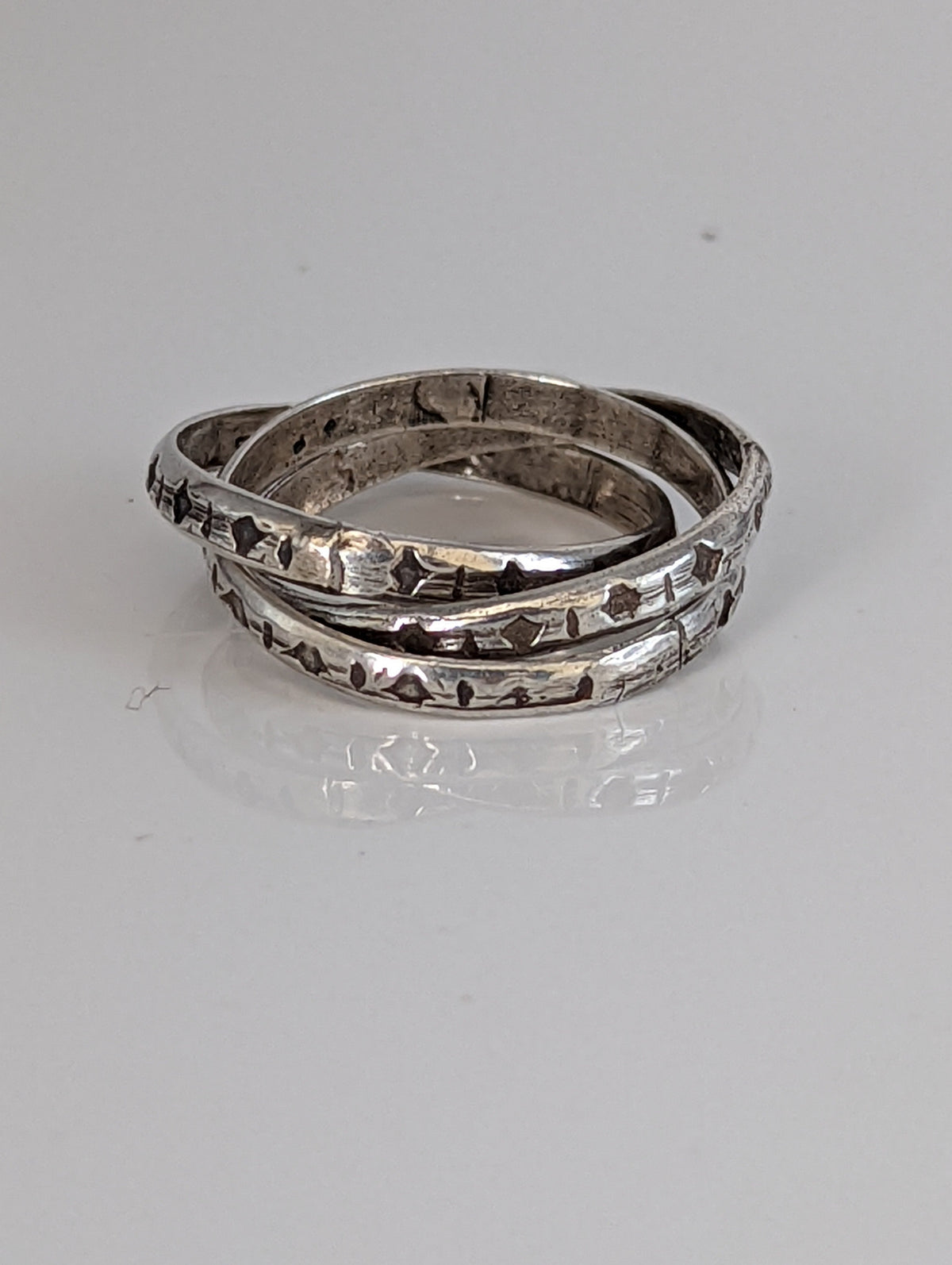 925 Silver Interlinking Bands Ring – Handmade Equestrian Jewellery by Silver Steed