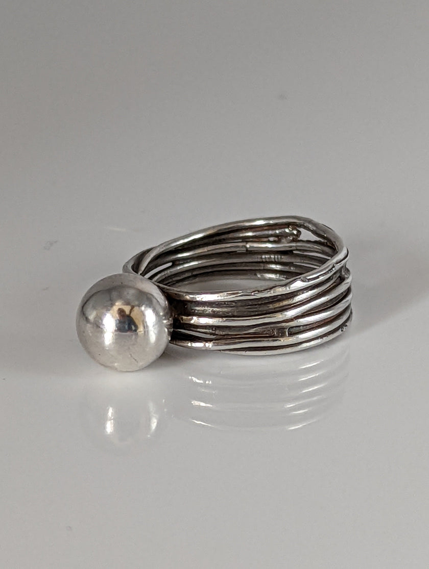 Silver Steed Silver Wired band with large Silver Ball