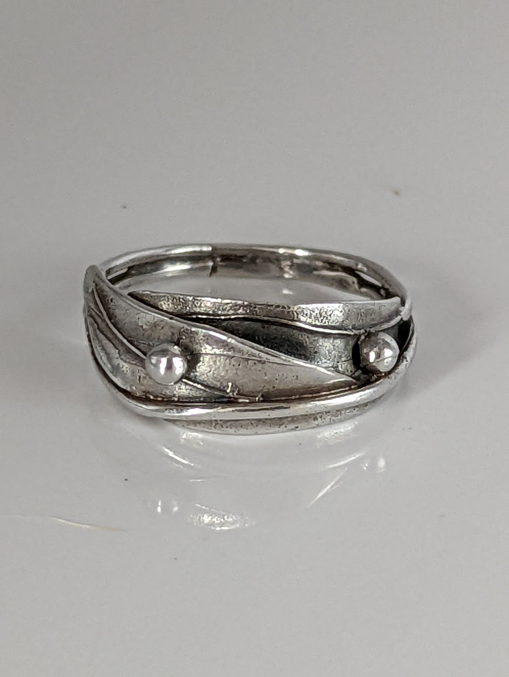 Silver Steed Delicate Silver Leaves ring with Silver Buds