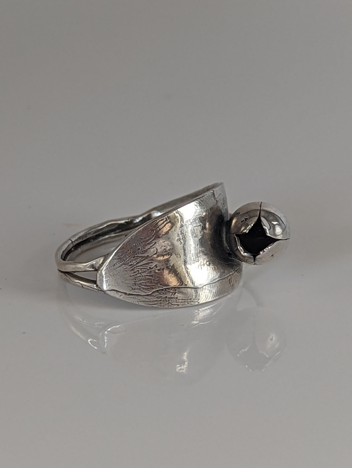 Silver Steed One Round Bud Ring