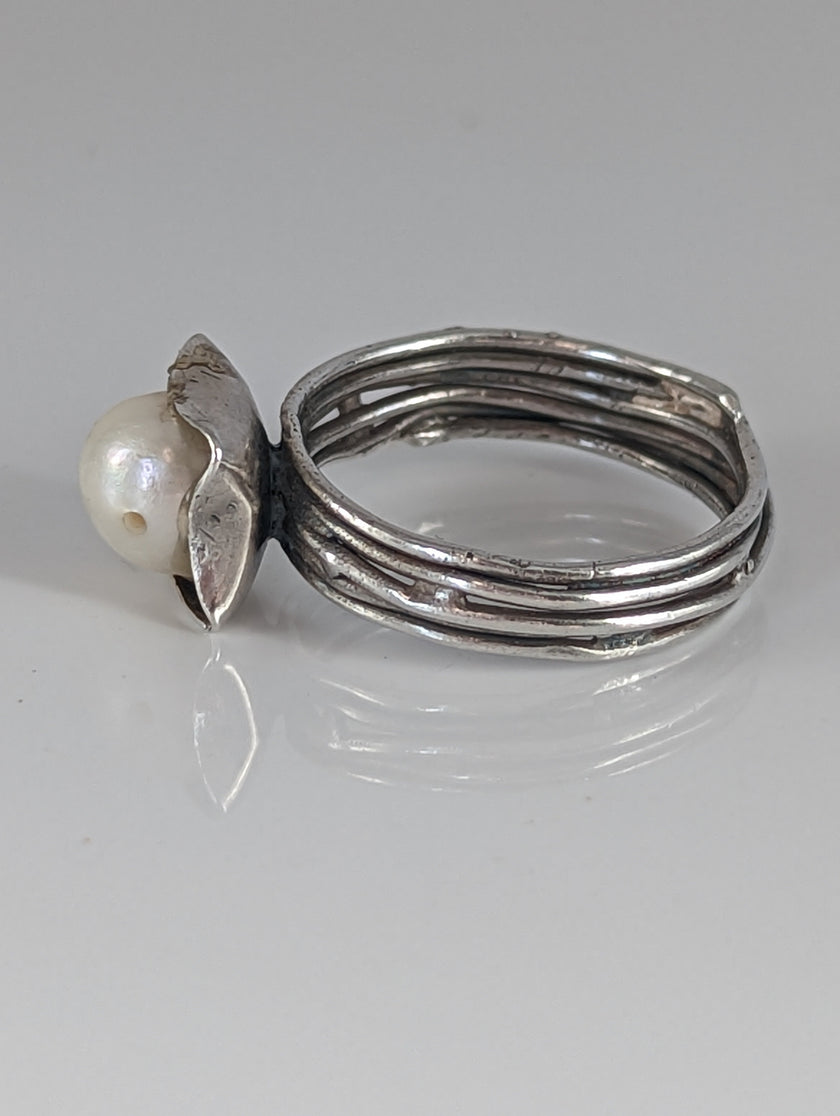 Silver Steed Wired Ring with Pearl