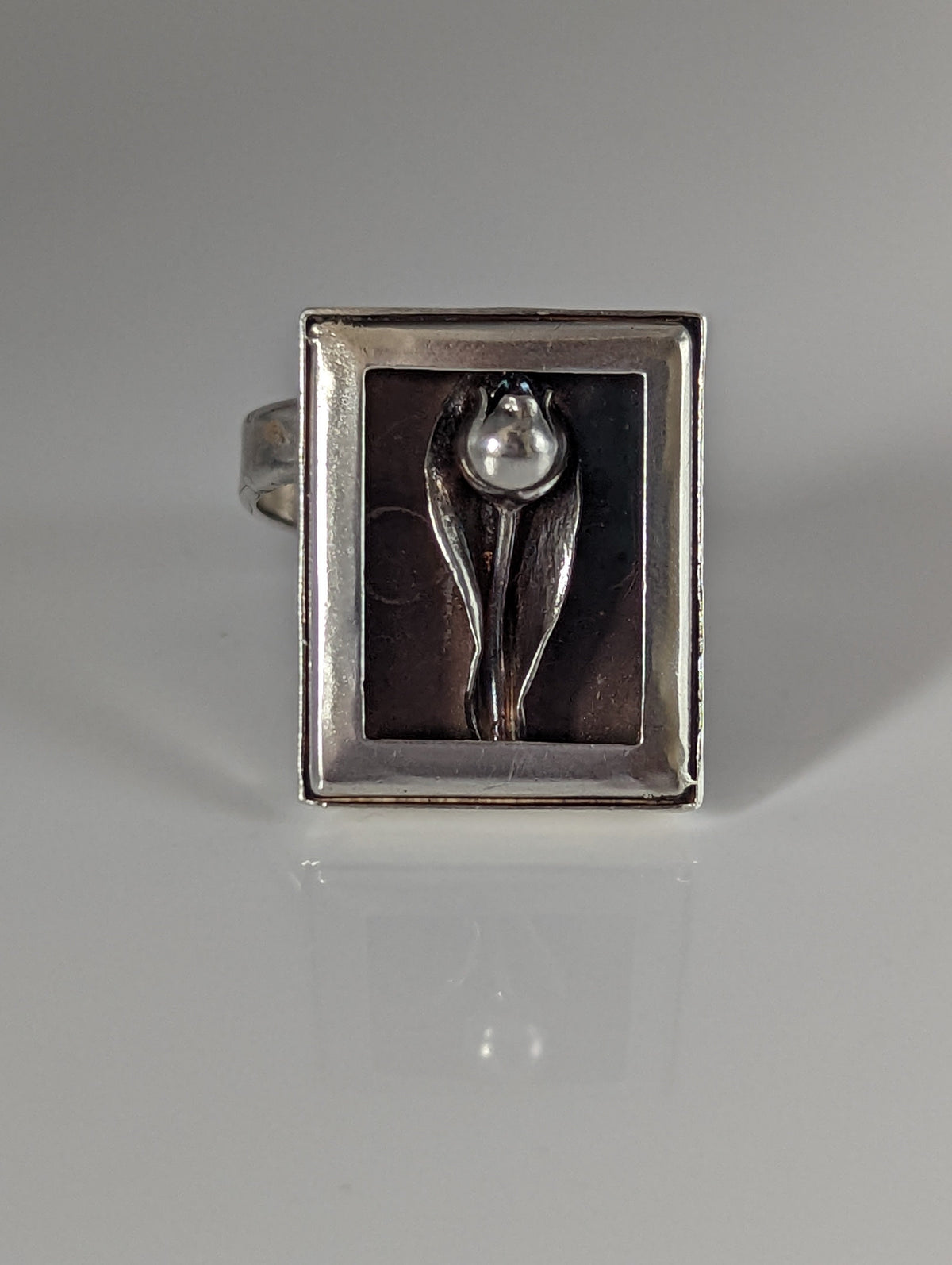 Silver Steed Large Unique Rose in a Frame Silver Ring