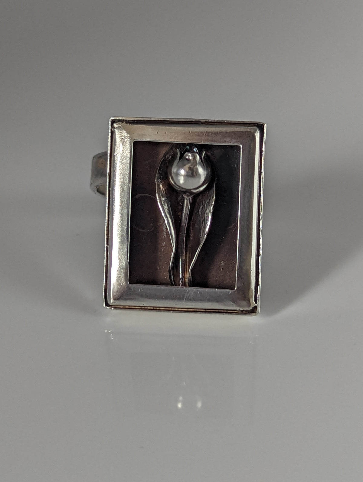 Silver Steed Large Unique Rose in a Frame Silver Ring