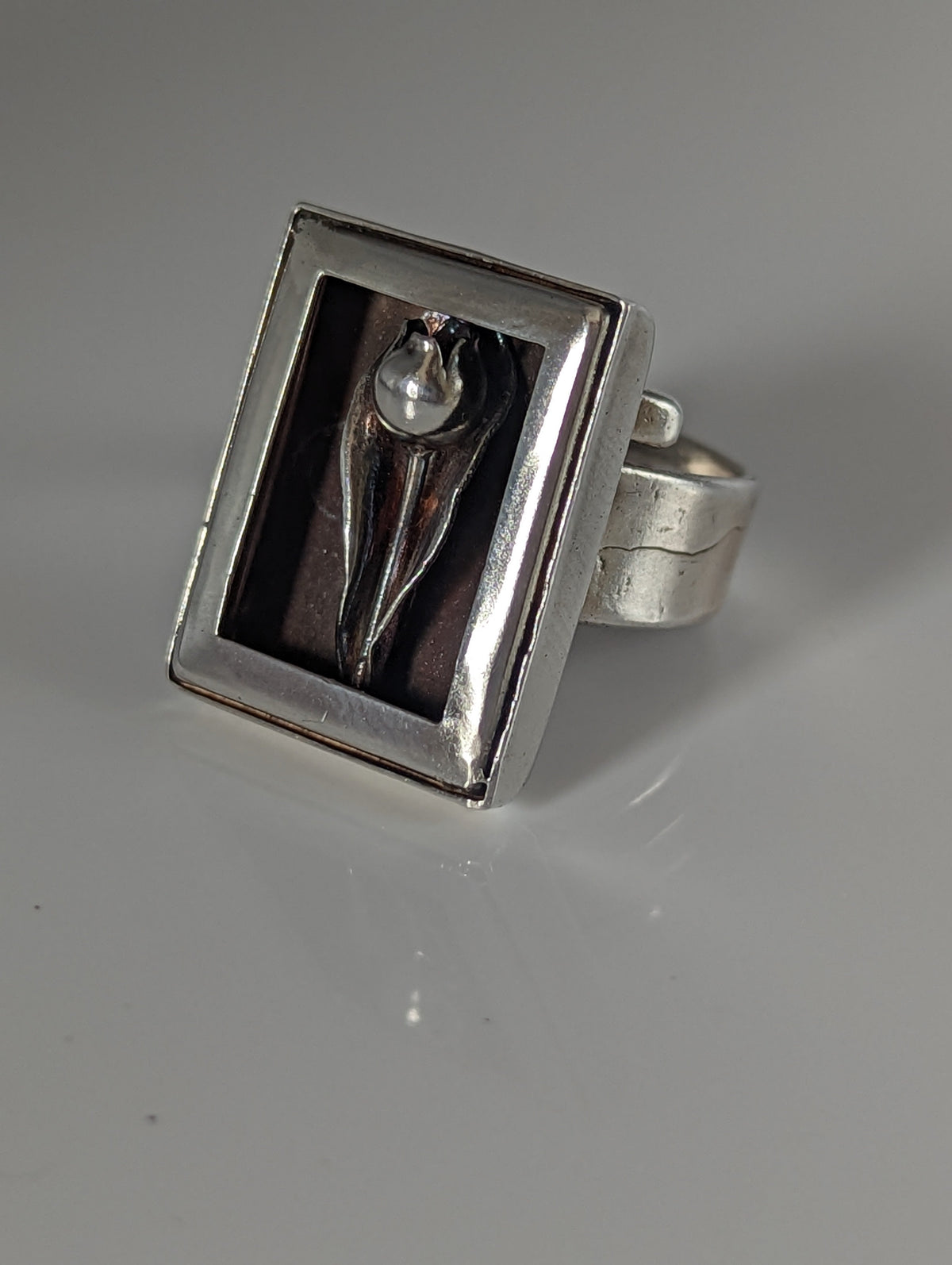 Silver Steed Large Unique Rose in a Frame Silver Ring