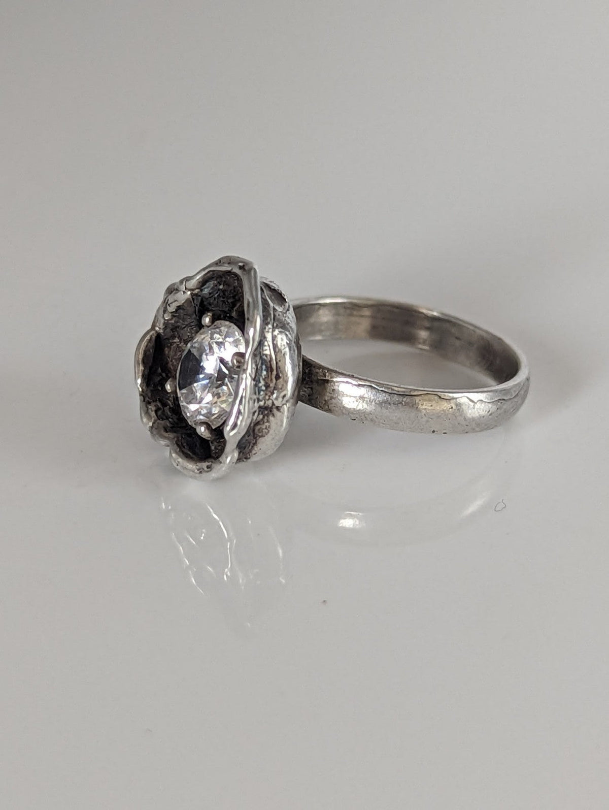 Silver Steed Large Zirconia in a Flower Silver Ring