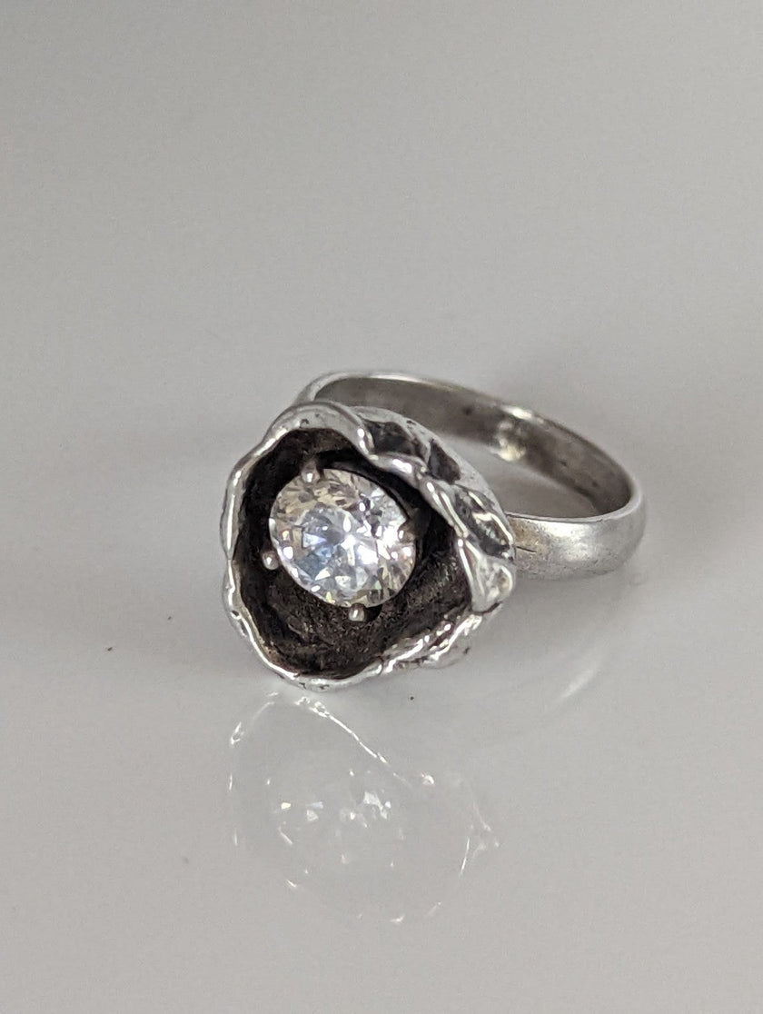 Silver Steed Large Zirconia in a Flower Silver Ring
