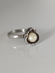Silver Steed Pearl in a Flower Silver Ring
