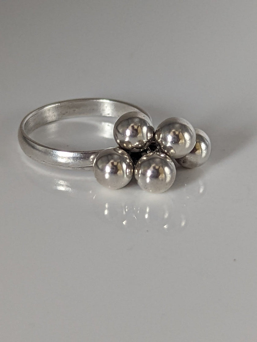 Silver Steed Jiggly Balls Silver Ring