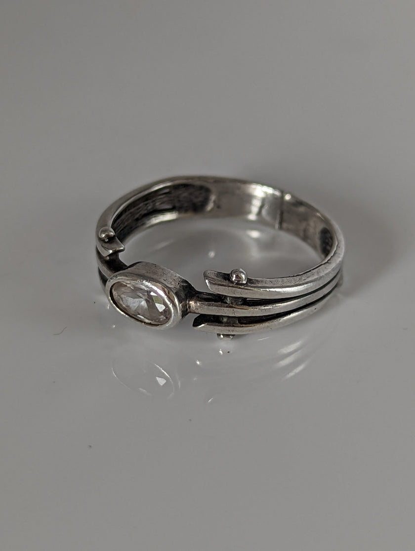 Silver Steed Silver Zirconia Antique Ring
