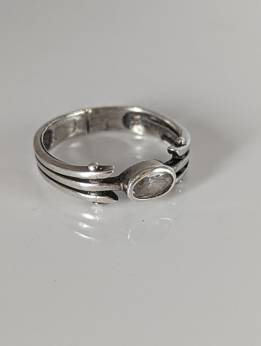 Silver Steed Silver Zirconia Antique Ring