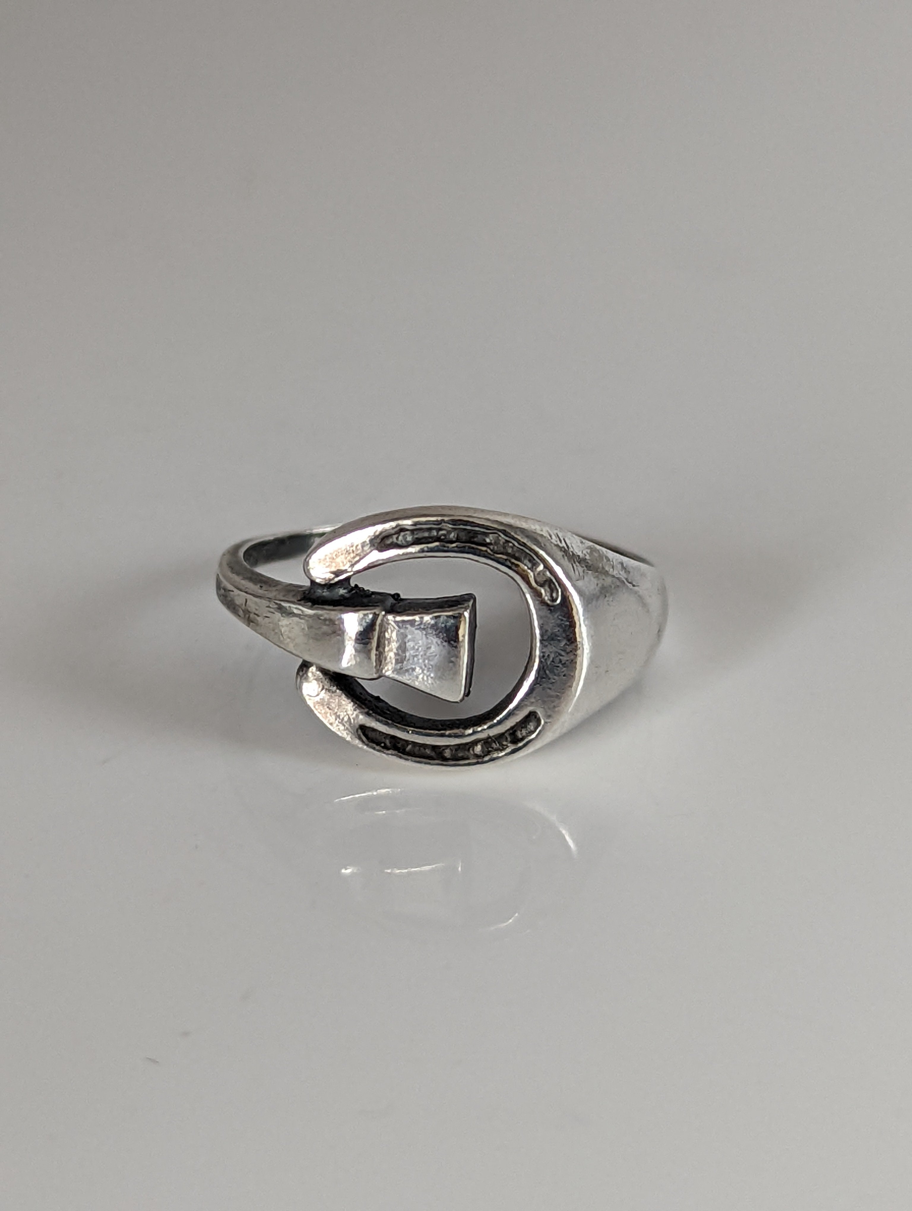925 Silver Horseshoe Ring – Equestrian Symbol & Gift for Him or Her