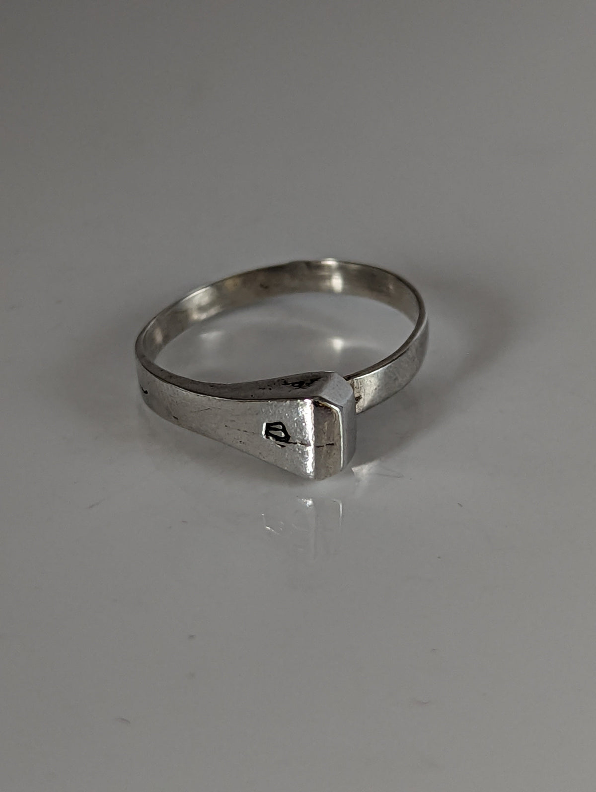 925 Silver Hoof Nail Ring – Handmade Equestrian Gift for Him or Her
