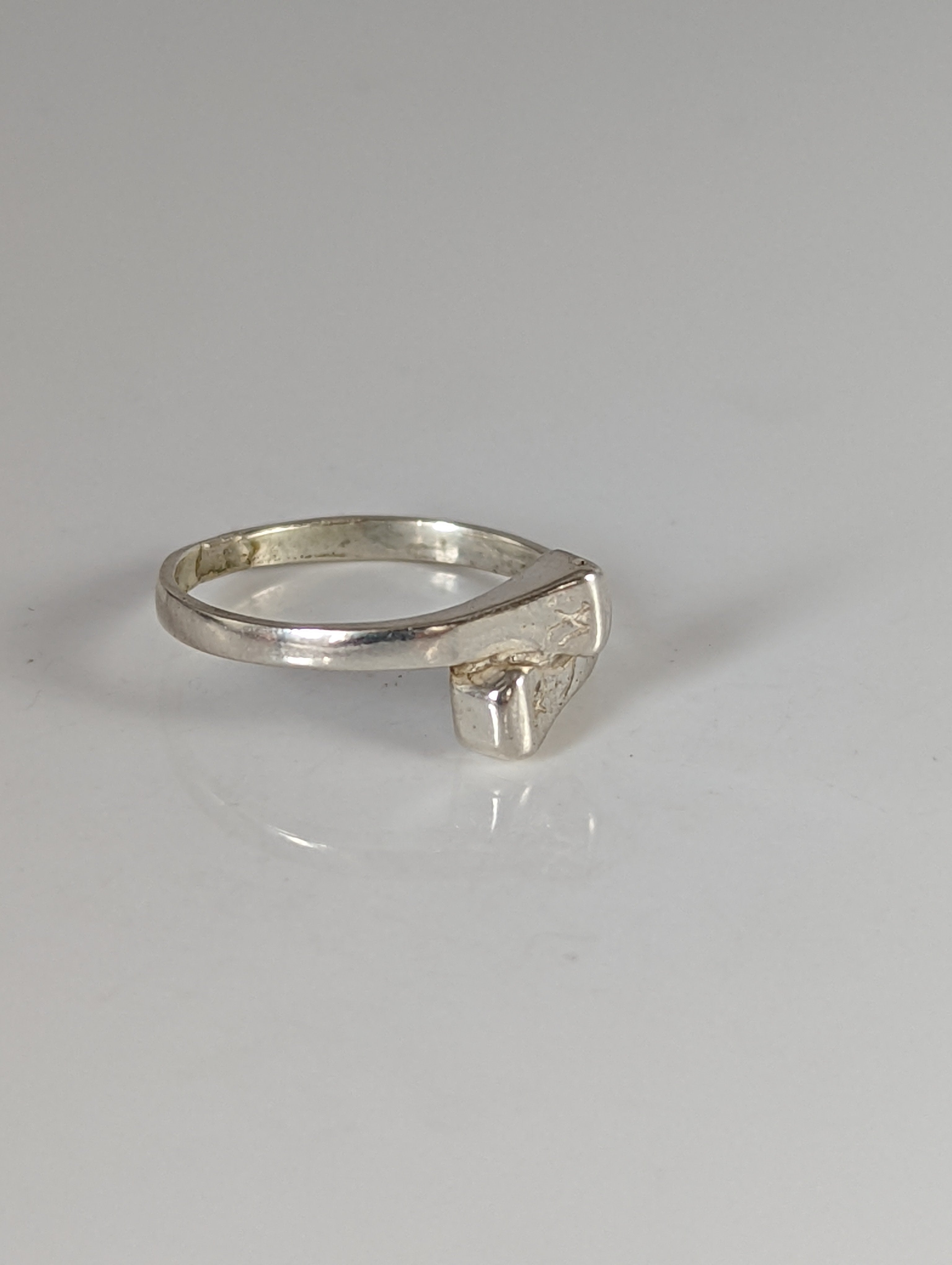925 Silver Hoof Nail Ring – Equestrian Gift for Him & Her
