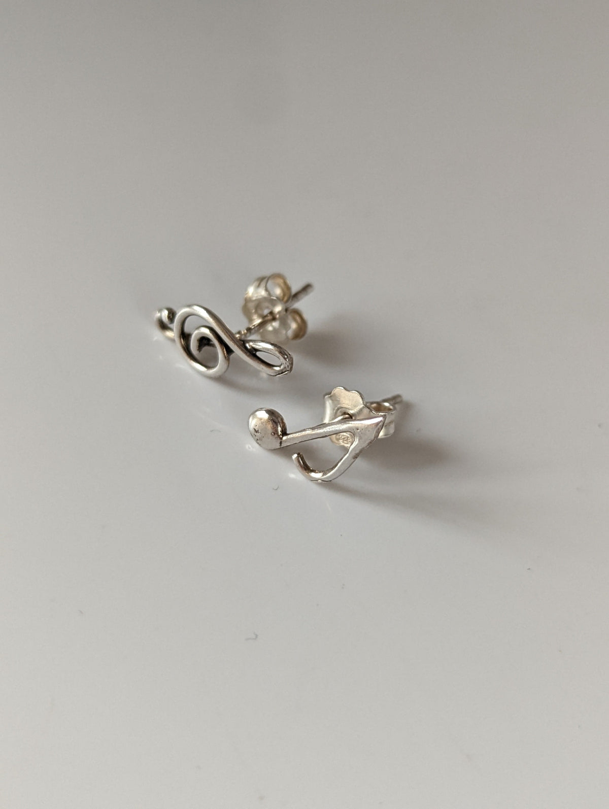 Silver Steed Celf & Note Stud Earrings