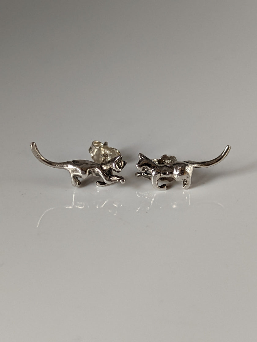 Silberner Hengst Verspielte Katze Ohrstecker