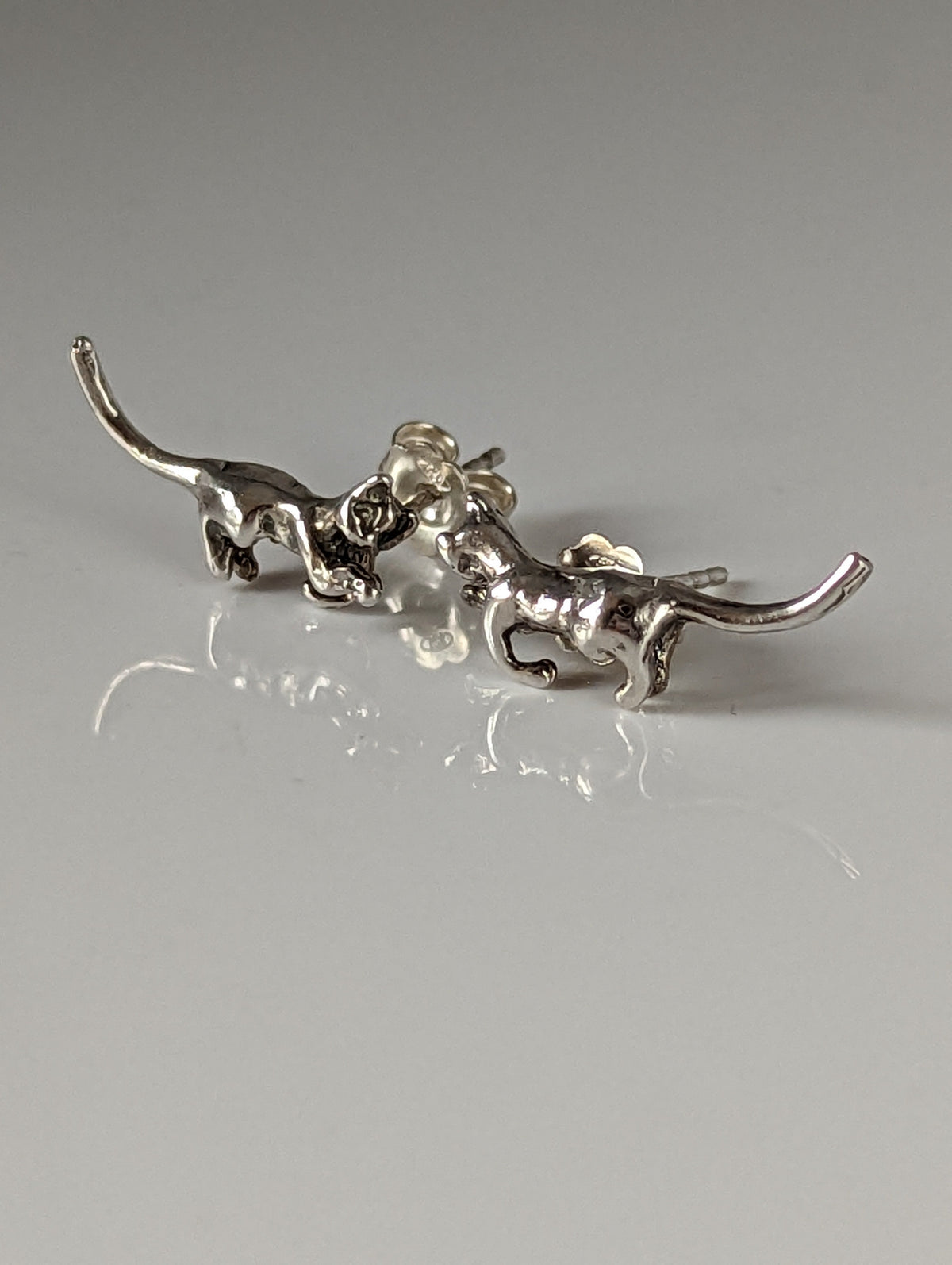 Silberner Hengst Verspielte Katze Ohrstecker