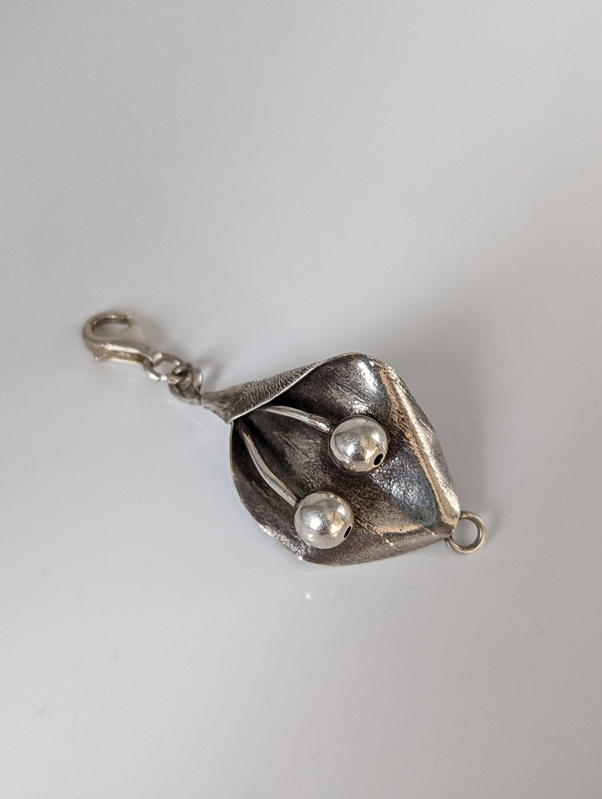 Silver Steed Leaf & Berries Silver Charm or Pendant