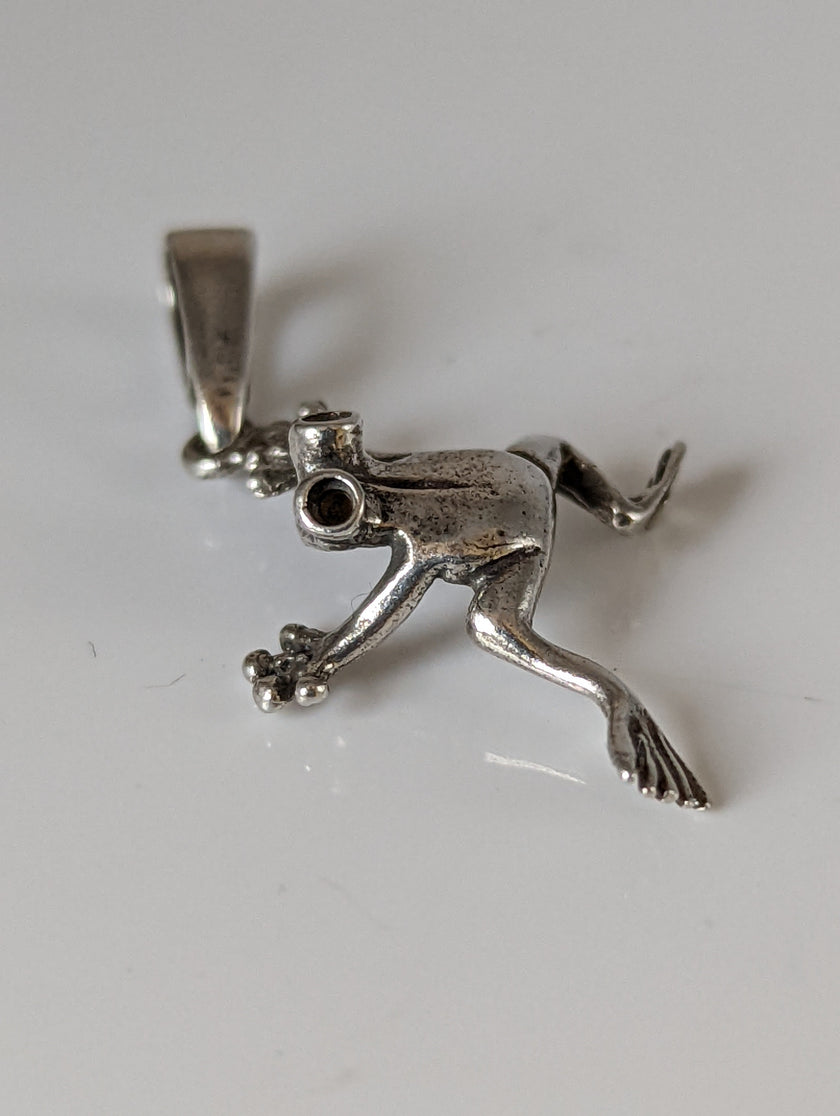 Silver Steed Jumping Frog Silver Pendant