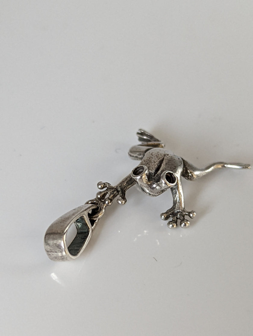 Silver Steed Jumping Frog Silver Pendant