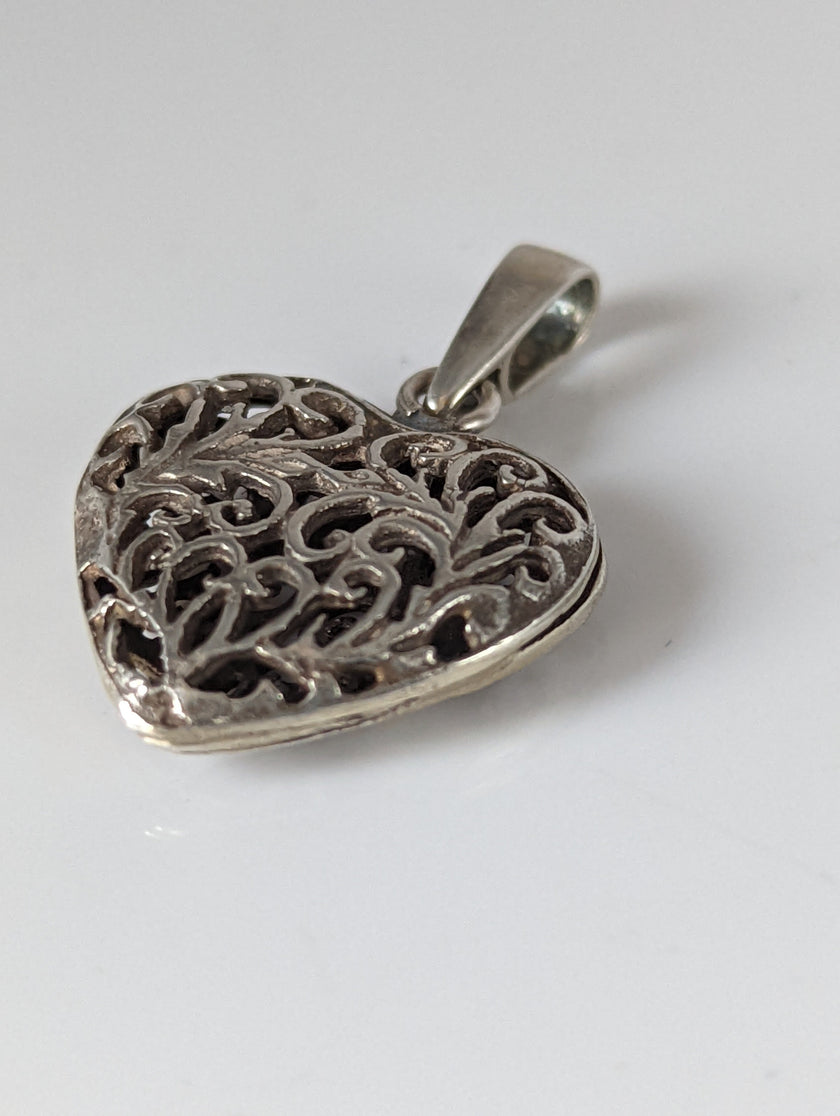 Silver Steed Filigree Heart Silver Pendant