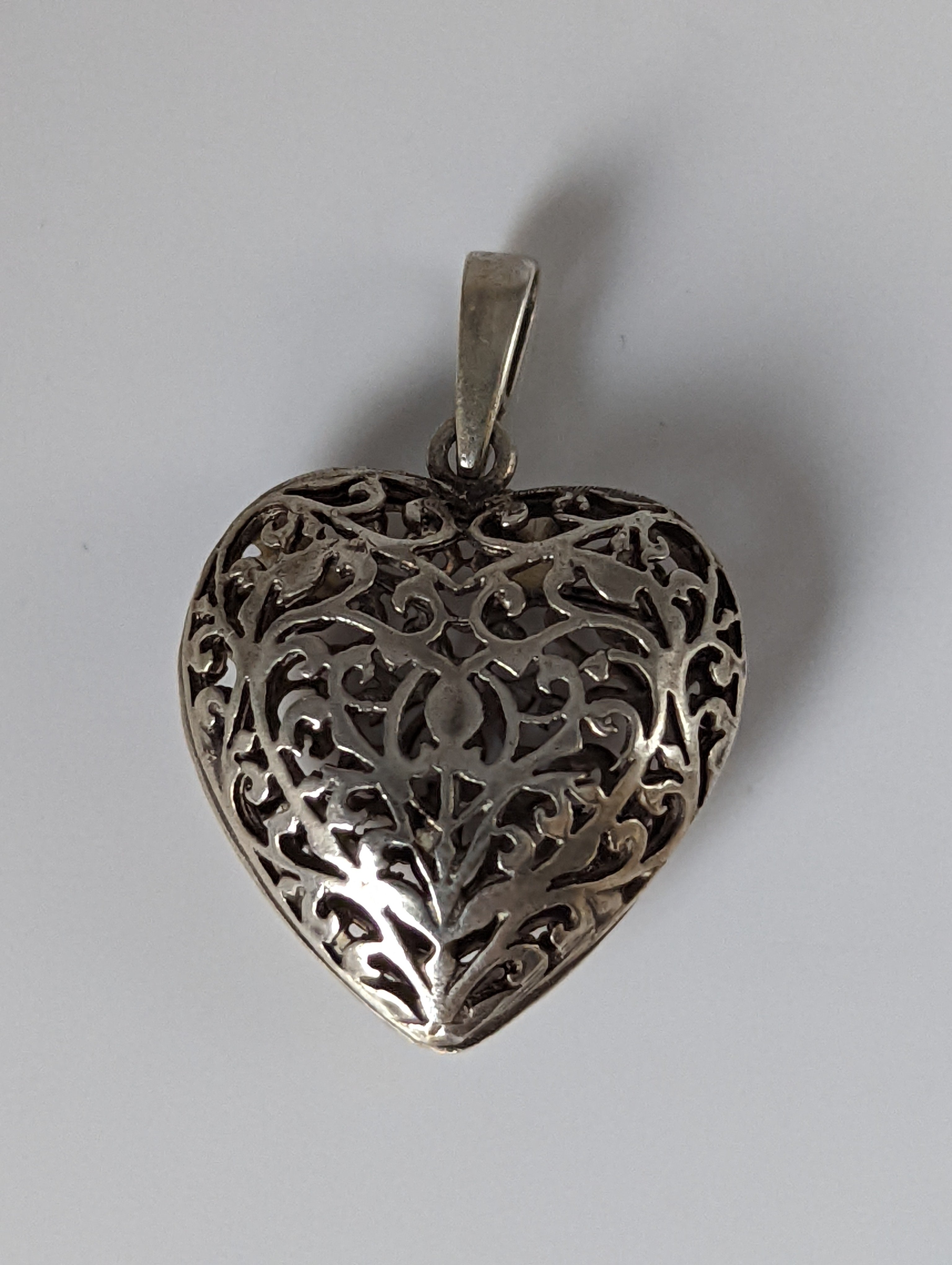 Silver Steed Filigree Heart Silver Pendant