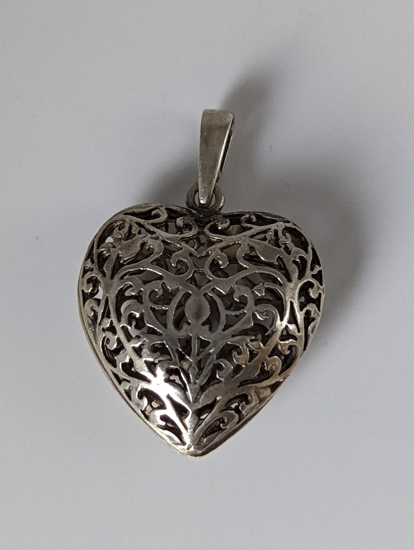 Silver Steed Filigree Heart Silver Pendant