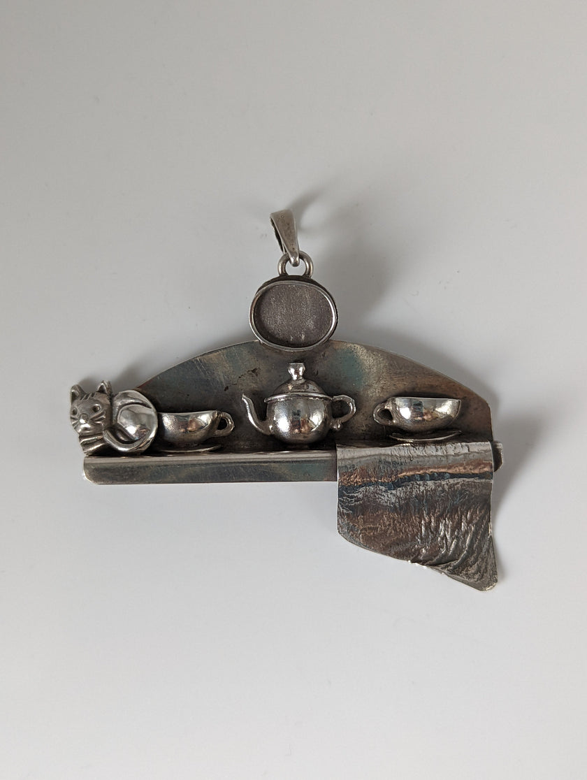 Silver Steed A Cat's Shelf Silver Pendant