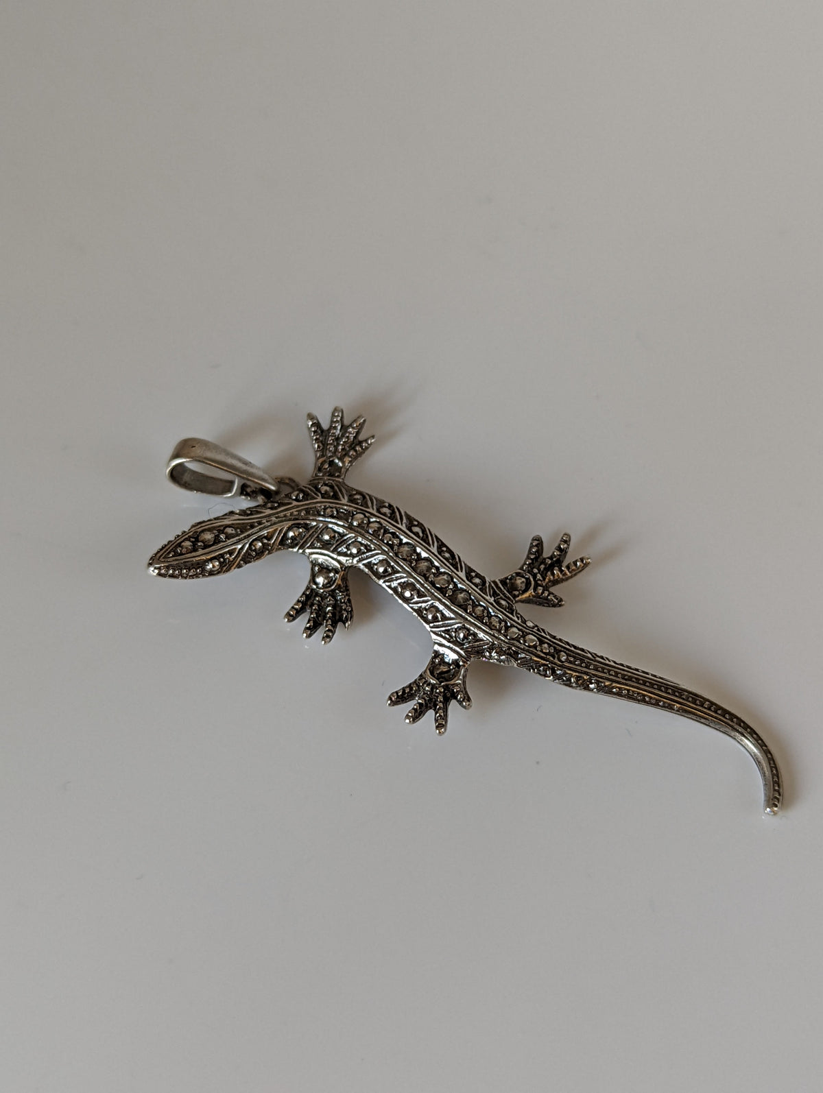 Silver Steed Detailed Lizard Silver Pendant