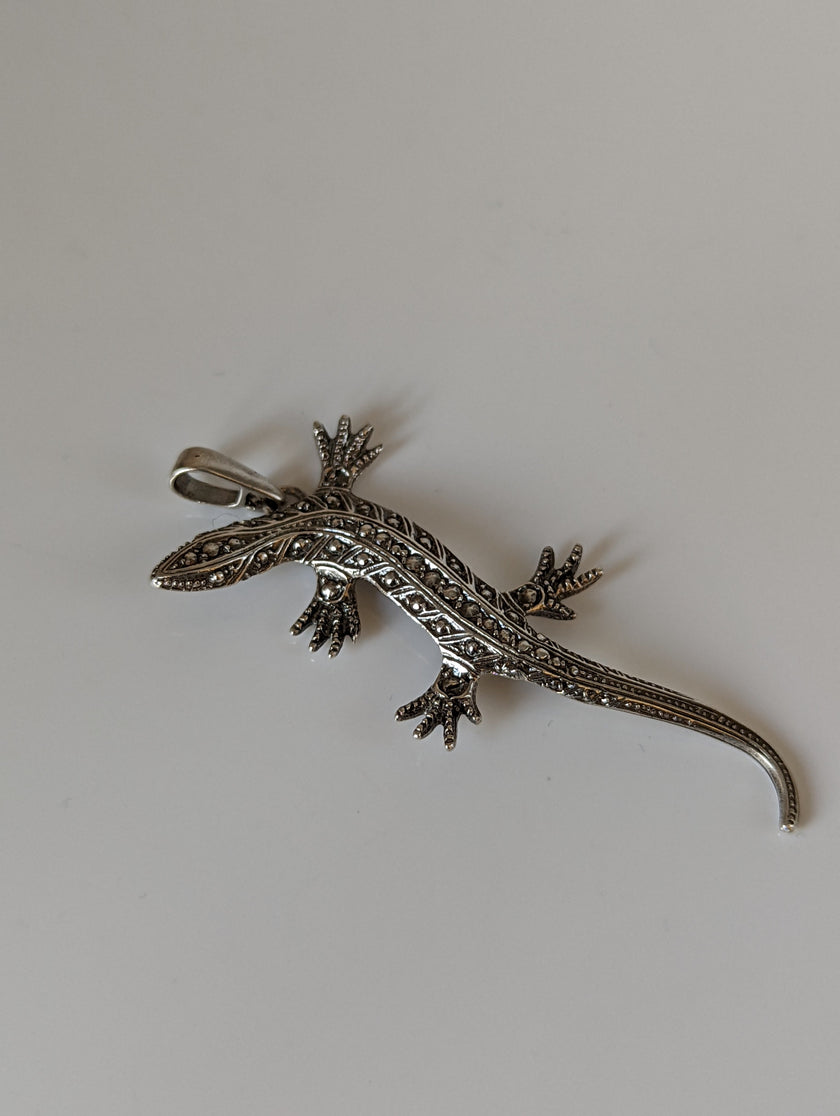 Silver Steed Detailed Lizard Silver Pendant