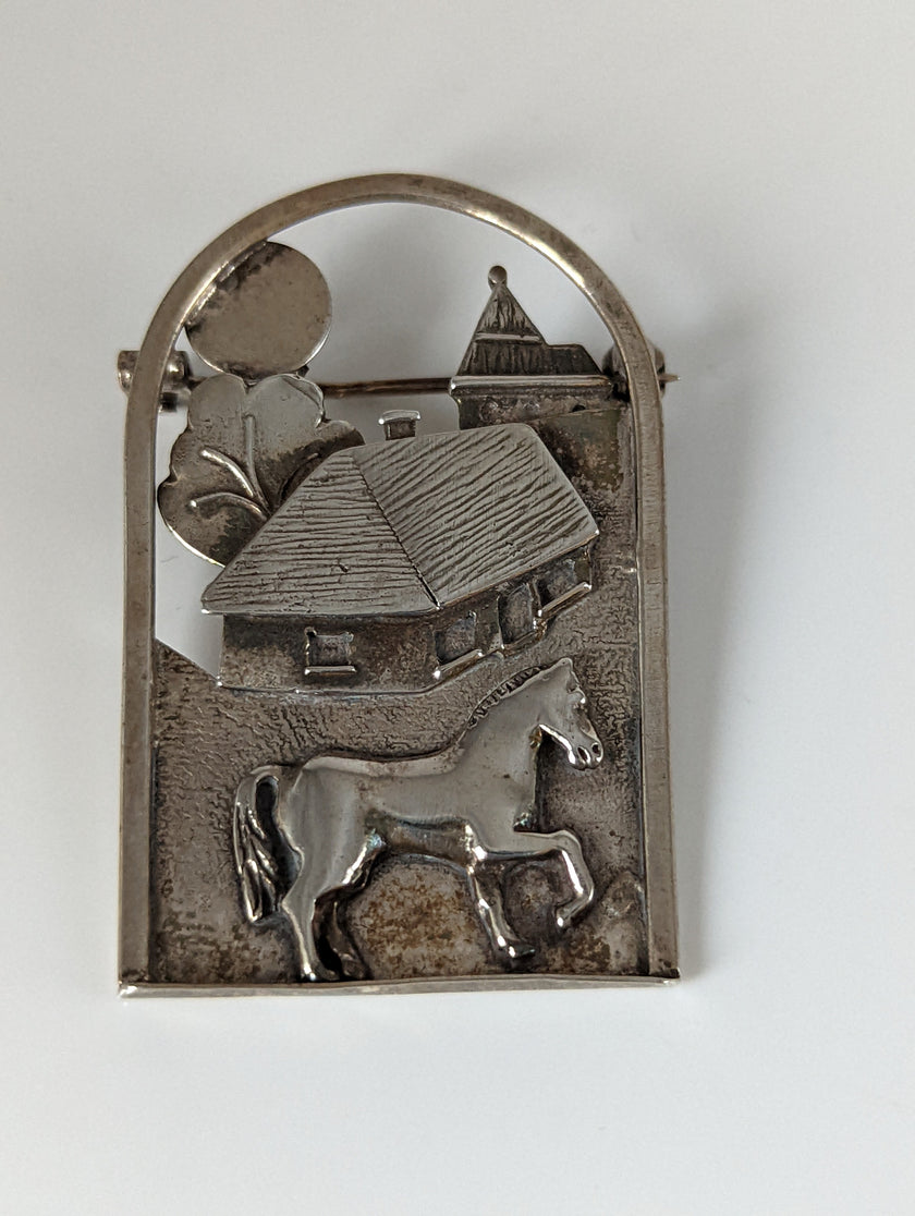 Silver Steed Farm Yard Silver Brooch