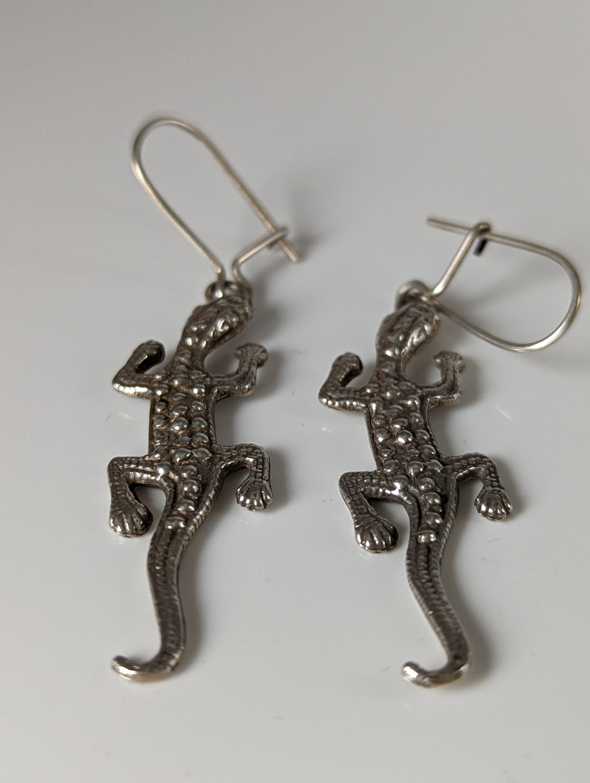 Silver Steed Detailed Lizard Silver Dropped Earrings