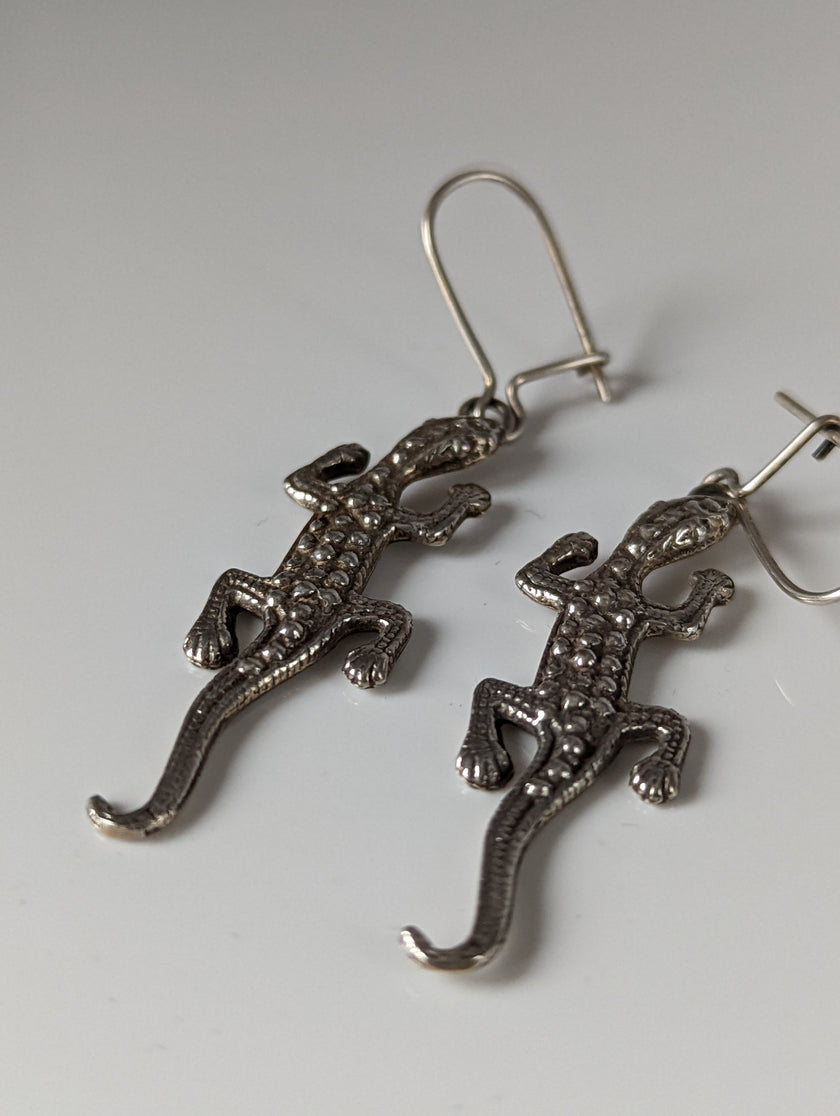 Silver Steed Detailed Lizard Silver Dropped Earrings